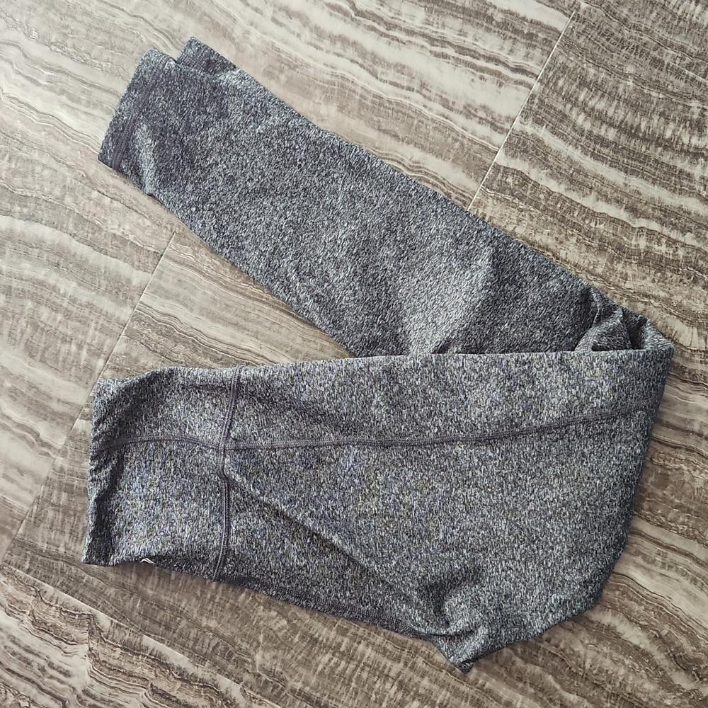 Old Navy gray go-dry activewear leggings